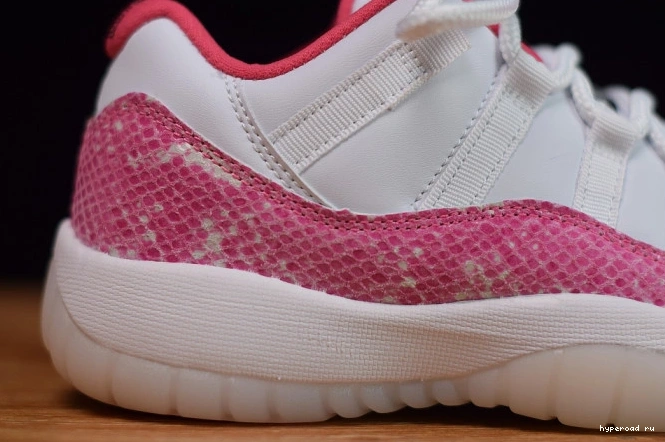 Air AH7860-106 Pink Snakeskin WMNS 11 Low Jordan 1022